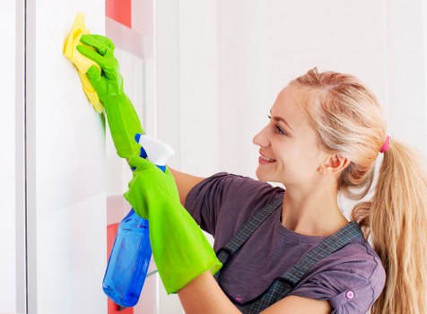 Deep cleaning a mattress in a local Clapham flat